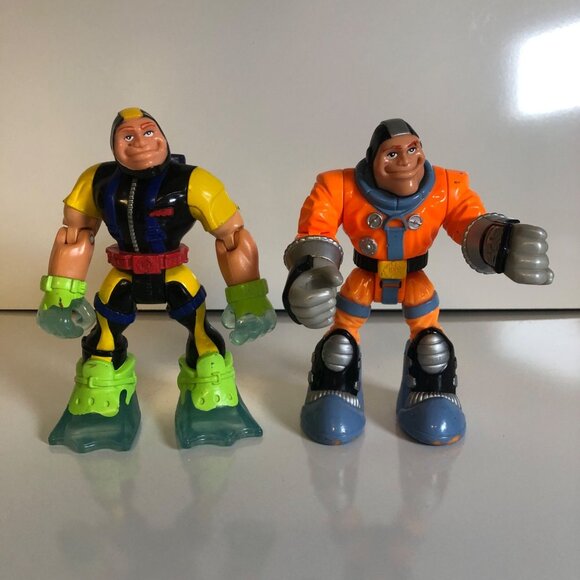 Mattel Rescue Heroes Action Figures 6in Roger Houston 2001 Gil Gripper 2002 - Picture 6 of 6
